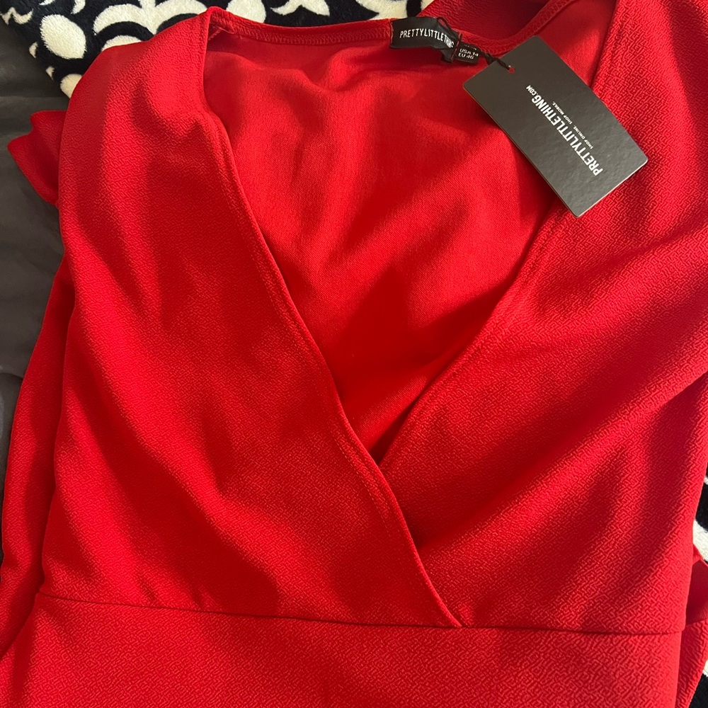 Dress with long sleeve and other details